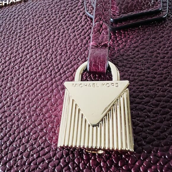 MICHAEL KORS STUDIO Mercer Oxblood Leather Medium Messenger Crossbody Bag - Picture 4 of 12